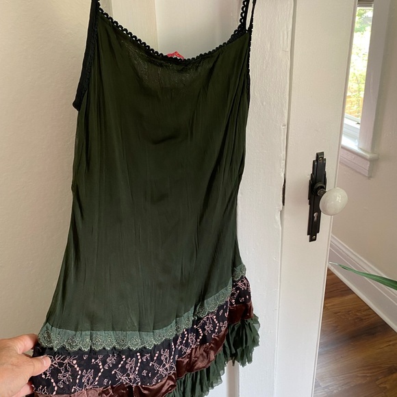 Satisfy Your Inner Show Girl! This cutest callback to a saloon singer outfit. - Picture 10 of 12